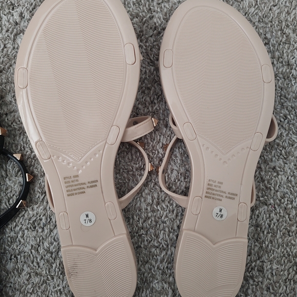 Studded sandals - Picture 6 of 6